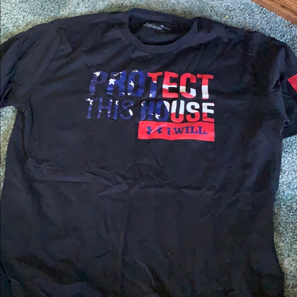 Under armour t shirt